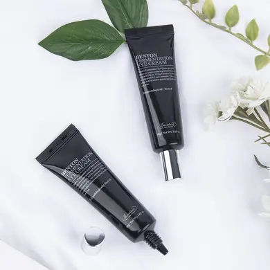 Антивіковий крем для шкіри навколо очей Benton Fermentation Eye Cream