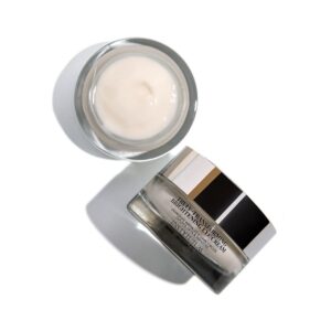 <span class="custom_title_one">TRULY-TRANSFORMING BRIGHTENING EYE CREAM</span><span class="custom_title_two">Крем-ліфтинг для повік з освітлюючим ефектом, 15 мл</span>