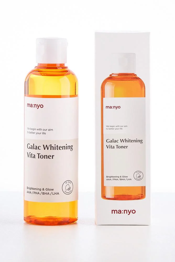 Тонер освітлюючий з галактомісісом і вітамінним комплексом Manyo Galac Whitening Vita Toner, 210мл