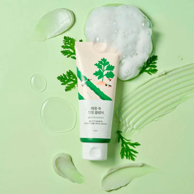Успокаивающая пенка с полынью Round Lab Mugwort Calming Cleanser, 150 мл