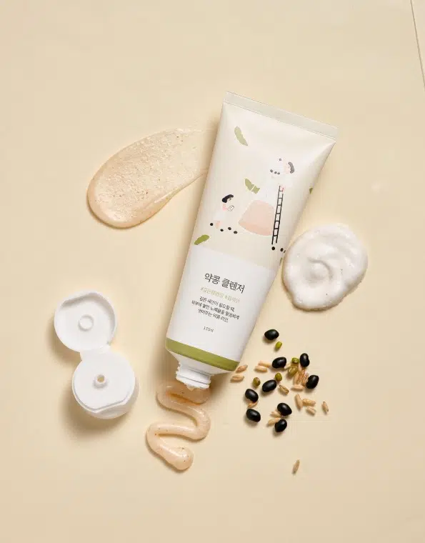 Пенка для очищения кожи с экстрактом черных соевых бобов ROUND LAB Soybean Сleanser, 150 мл