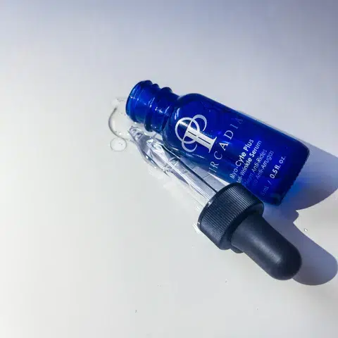 Сироватка для відновлення шкіри обличчя з вітаміном С Circadia Vitamin C Reversal Serum, 15 мл