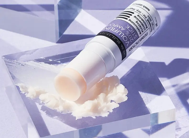 Сыворотка — стик Derma Factory Volufilline 20% Ampoule Stick, 10 г
