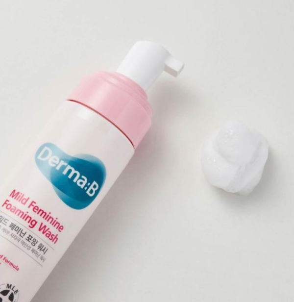Слабокислотная пенка для женской гигиены Derma:B Mild Feminine Foaming Wash, 200 мл