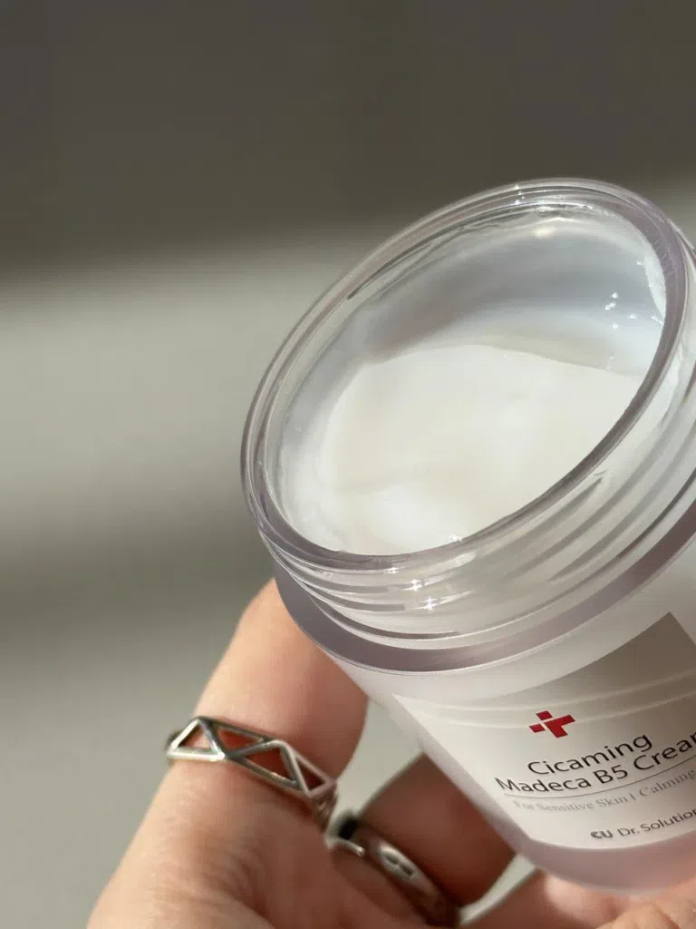 Заспокійливий крем з центеллою і пантенолом Cuskin Dr.Solution Cicaming B5 Madeca Cream, 70 мл