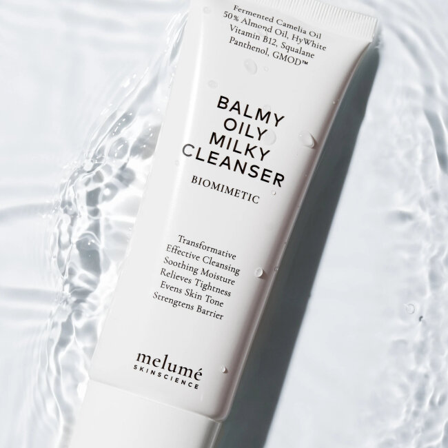 Осветляющий увлажняющий бальзам для очищения кожи Melume Balmy Oily Milky Cleanser, 125 мл