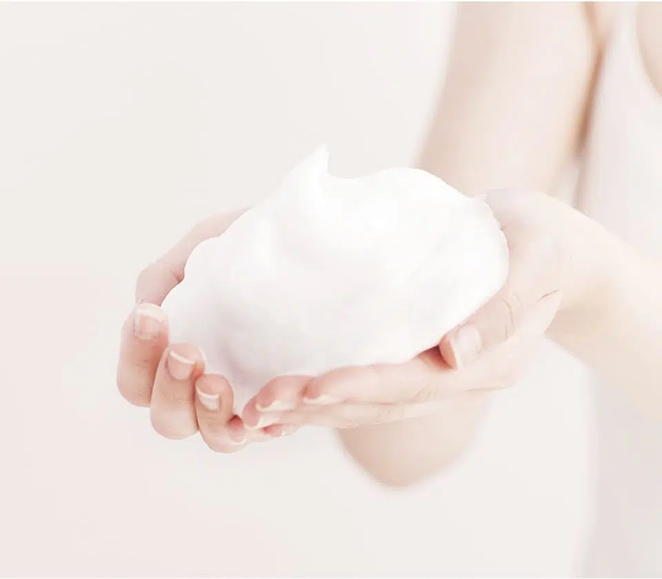 Пінка для інтимної гігієни зволожувальна Manyo Moist Floral Feminine Foam, 150 мл
