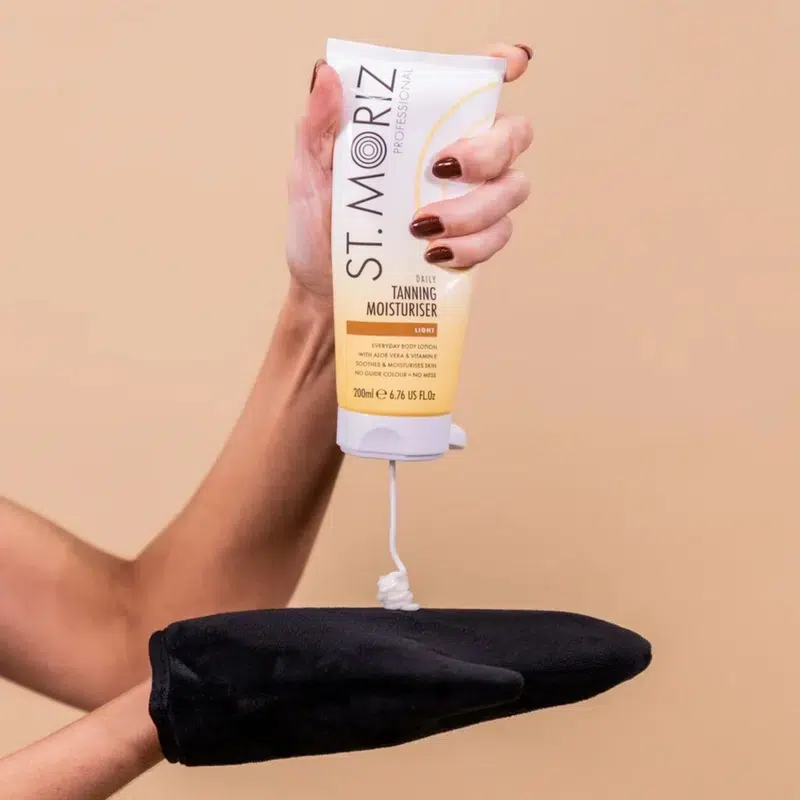 Лосьон увлажняющий для постепенного загара St Moriz Professional Tanning Moisturiser, 200мл
