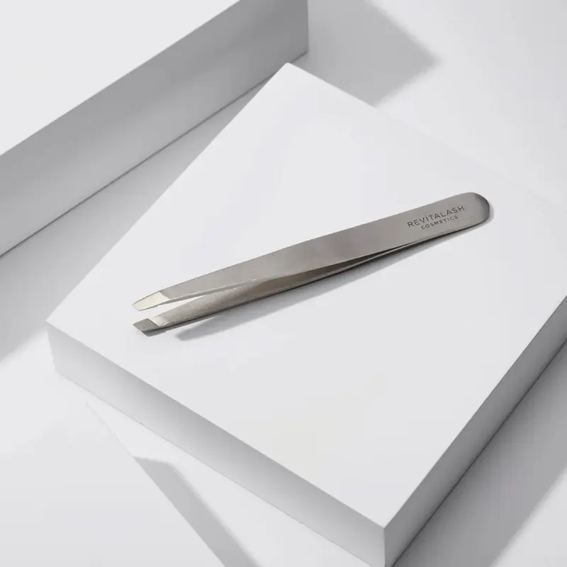 Пінцет для брів Revitalash precision tweezers
