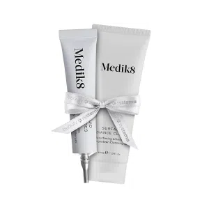 Пенка Medik8 Surface Radiance Cleanser 40 мл и пептидная сыворотка Medik8 Liquid Peptides 4 мл, подарок