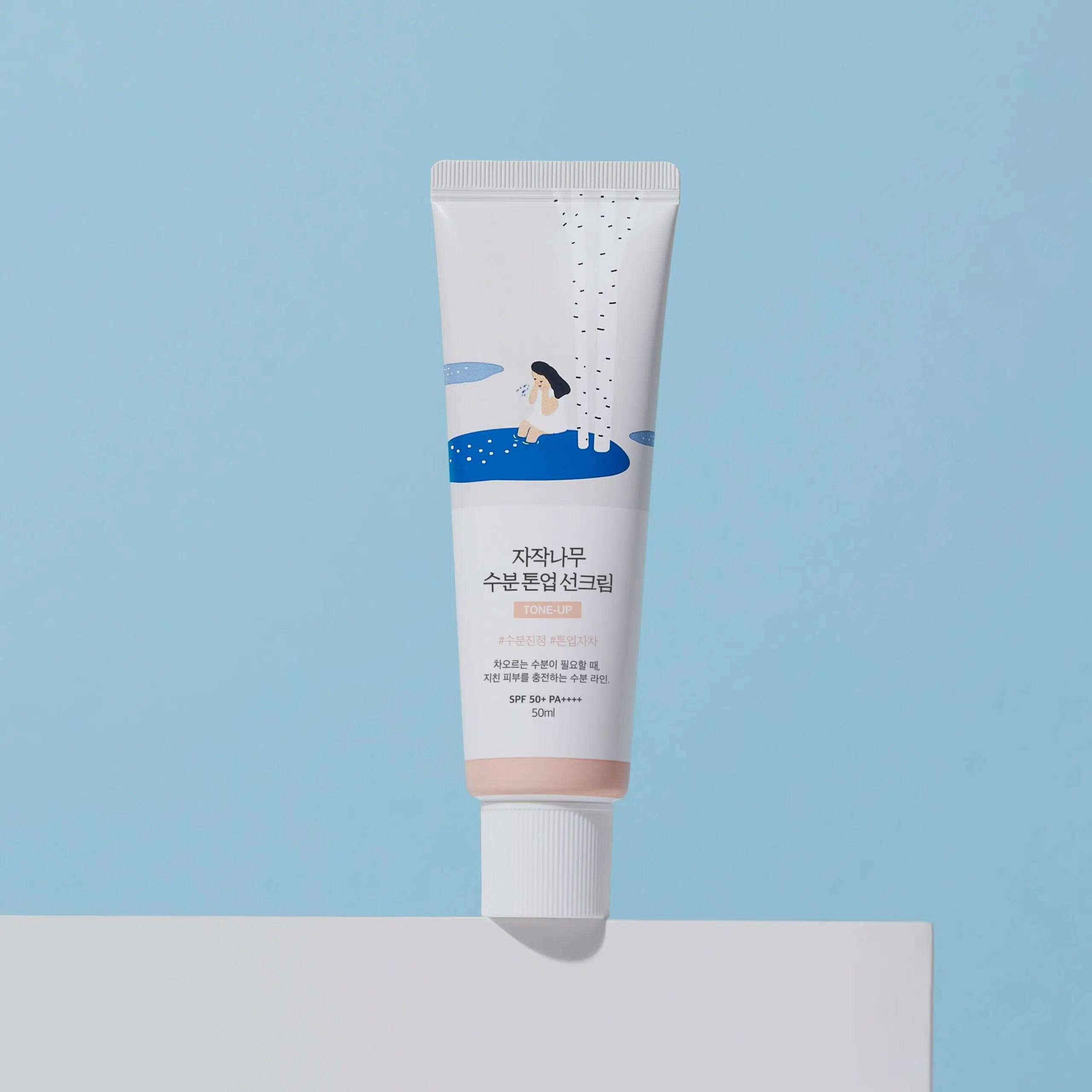 Тонирующий солнцезащитный крем с березовым соком Round lab Birch Juice Moisturizing Tone Up Sunscreen, 50 мл