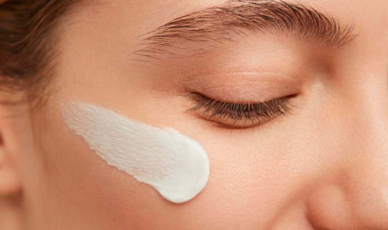 Сезонні зміни догляду за шкірою: що потрібно додати до beauty рутини?