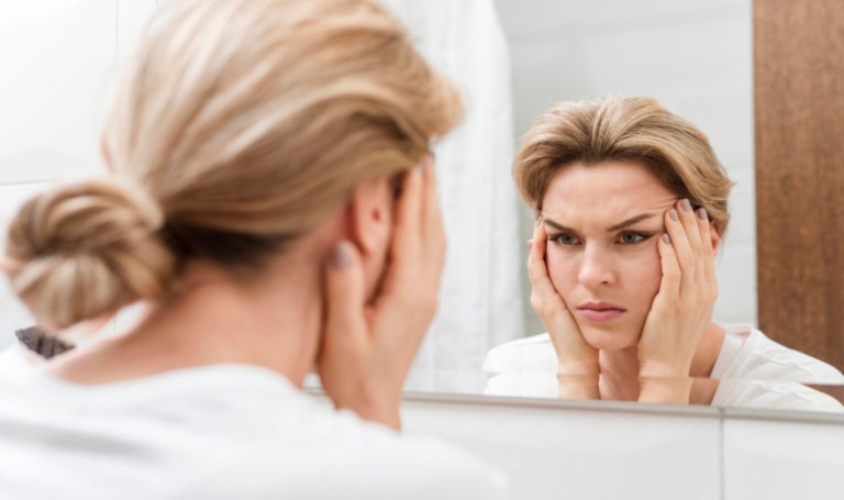 Як прибрати набряки з обличчя: причини та ефективні методи