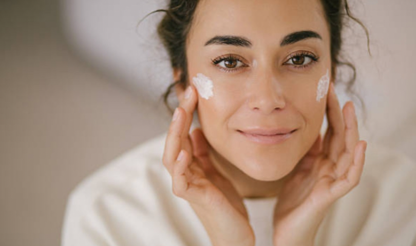 Гайд по кремах на холодний сезон: кому — який (і чому) обрати