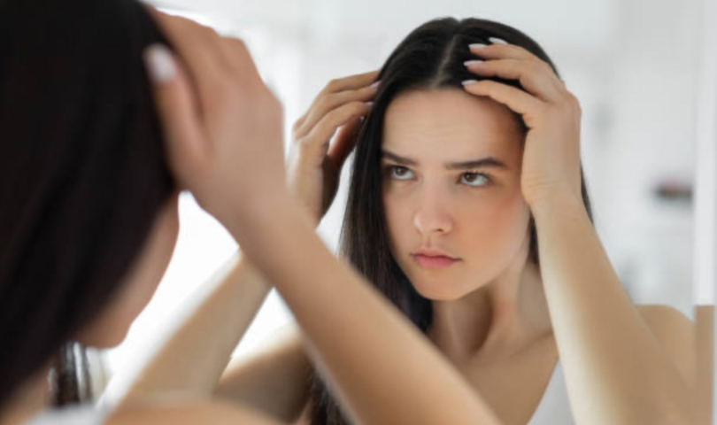 Як зміцнити волосся та зменшити випадіння: поради, причини та ефективна косметика
