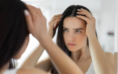 Як зміцнити волосся та зменшити випадіння: поради, причини та ефективна косметика